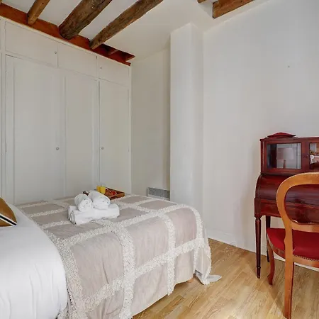 Serenty - 1br Eiffel Tower & Rue Cler Paris